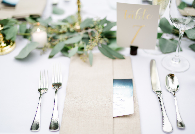 navy and greenery wedding tablescape